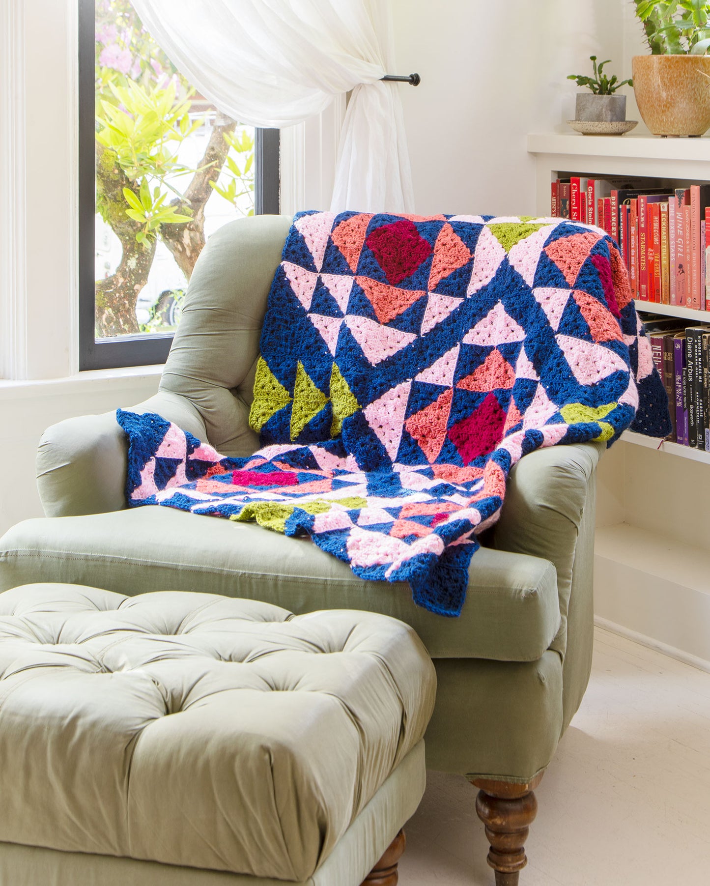 Crochet Cranberry Blossom Blanket