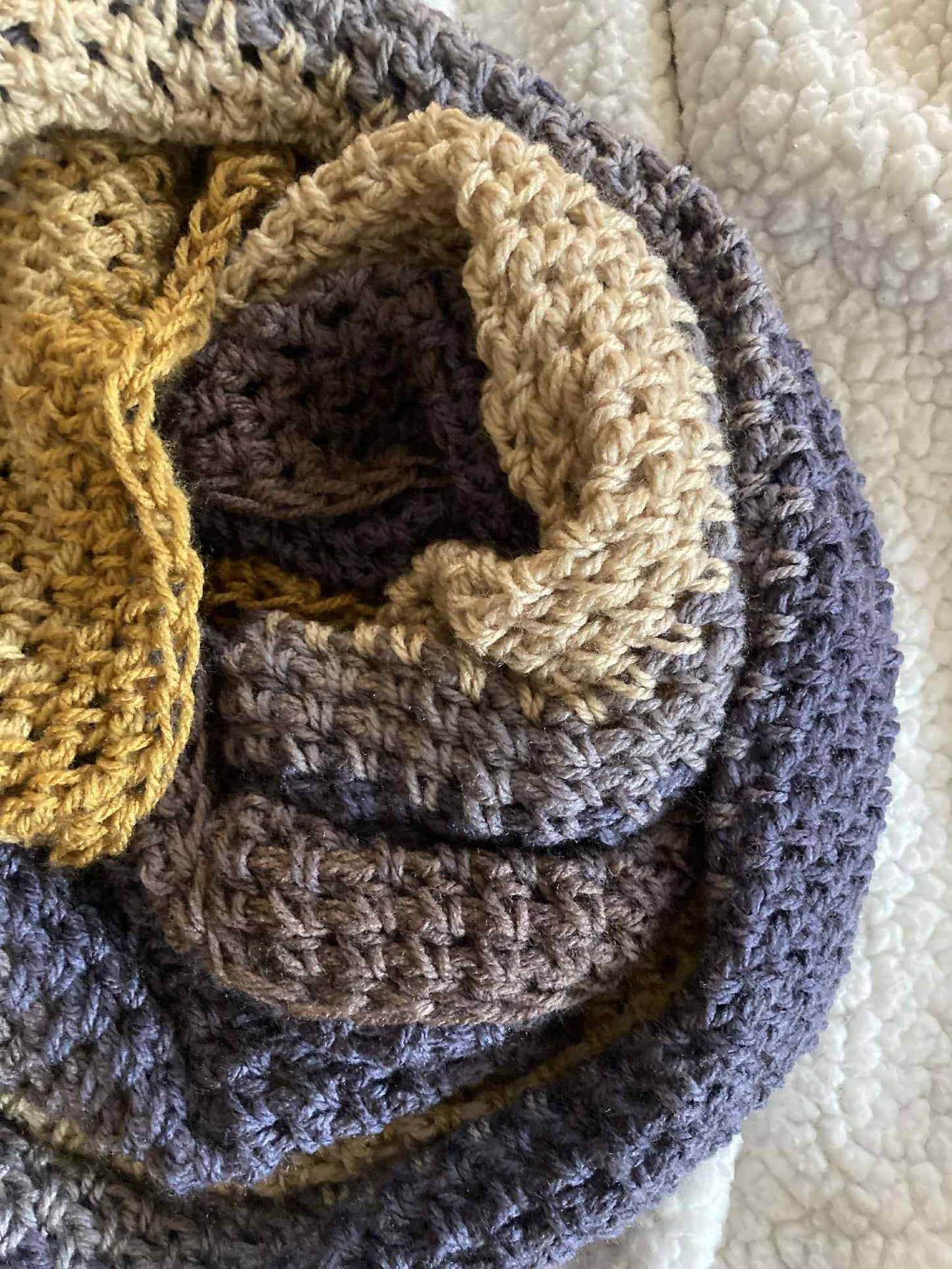 Sugar Shack Infinity Scarf Pattern