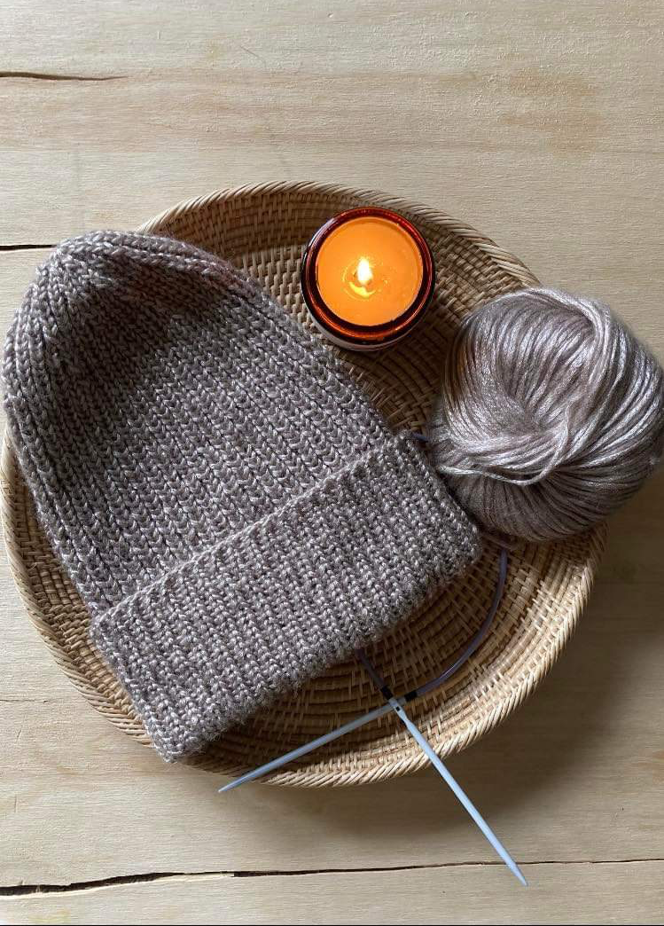 1 x 1 knit ribbed hat with a folded brim