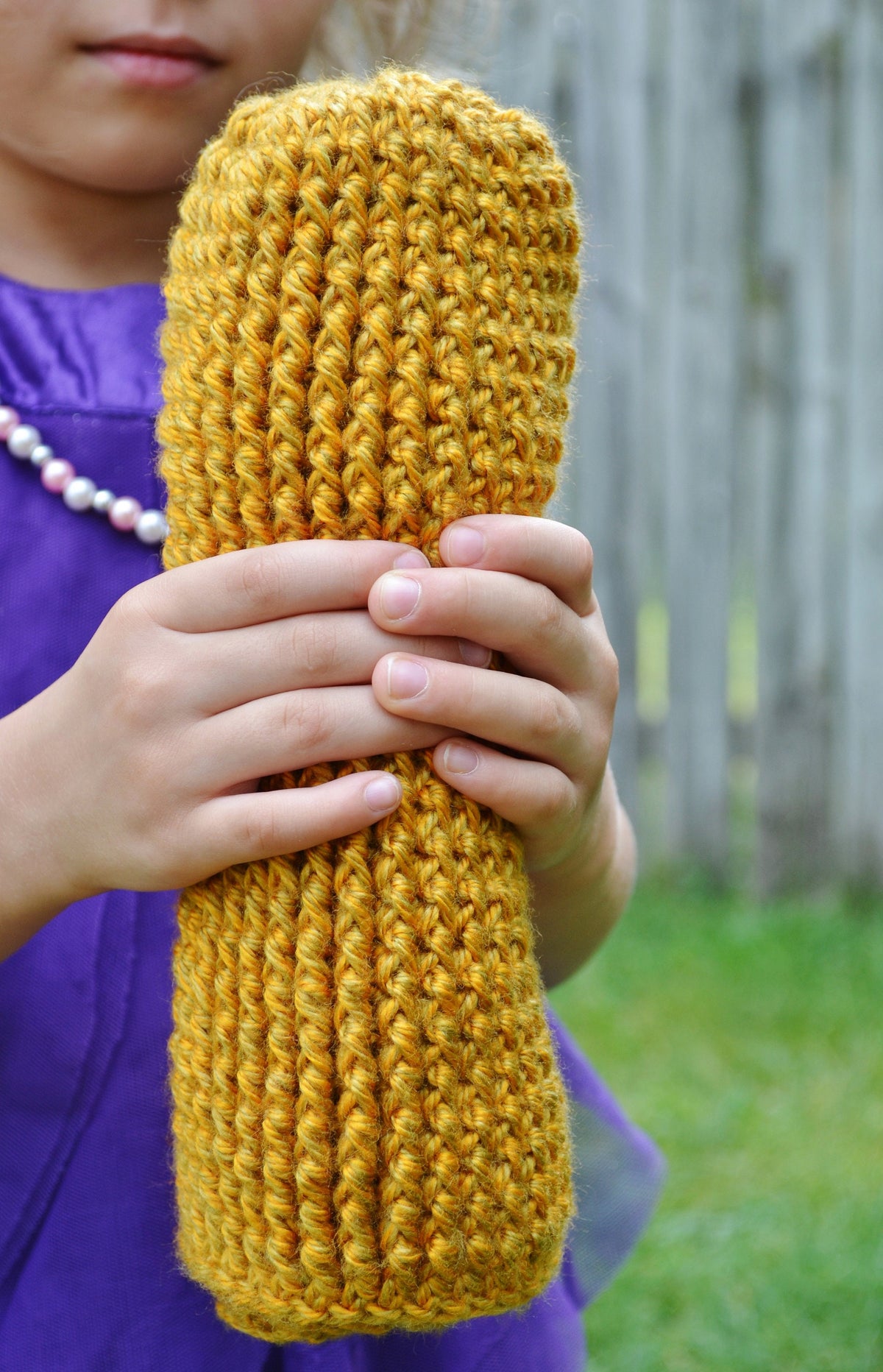 crochet hat with vertical rows of texture