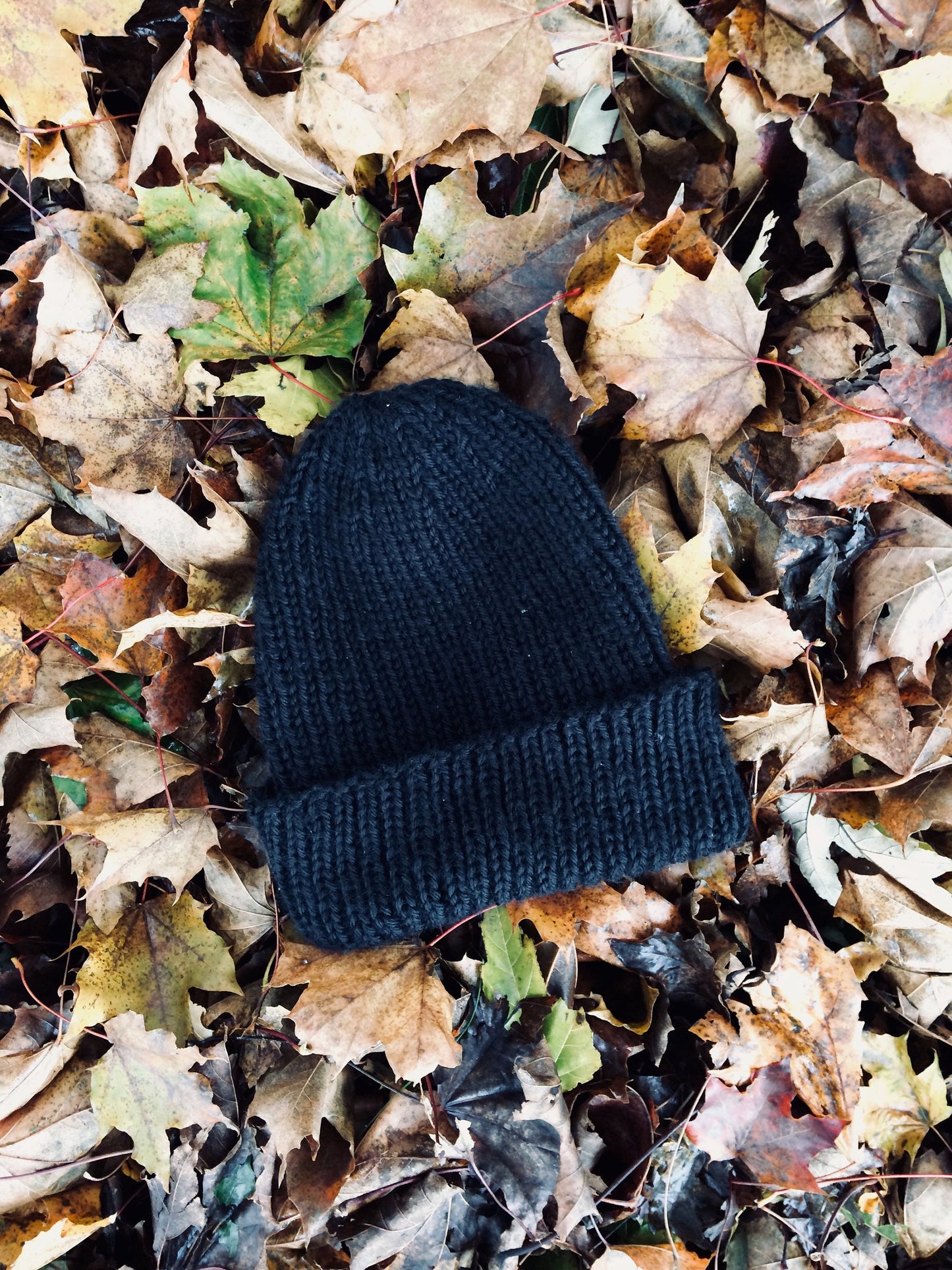 1 x 1 knit ribbed hat with a folded brim