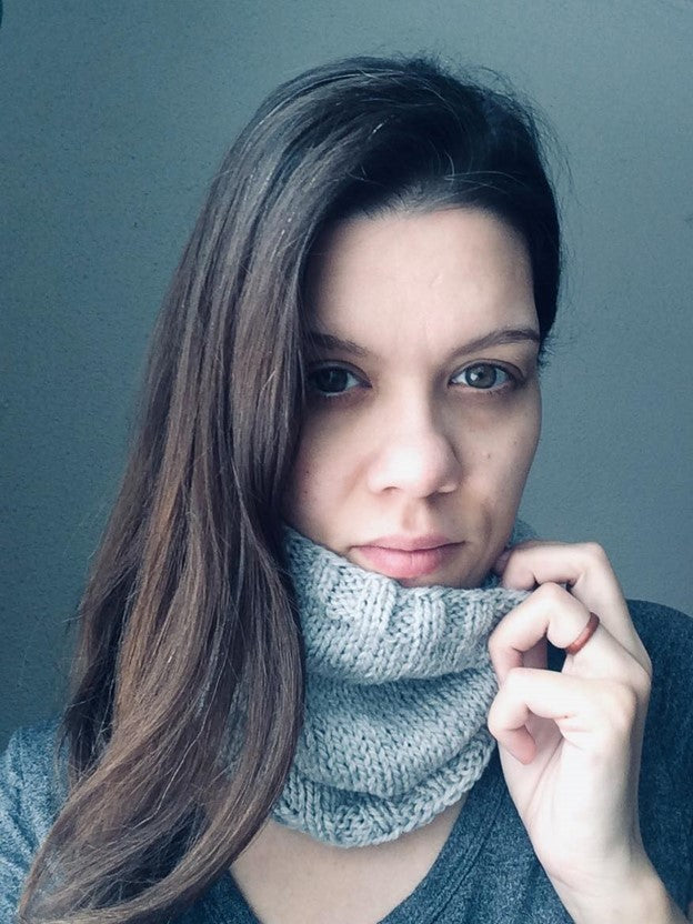 knit cowl with ribbed hems and stockinette body