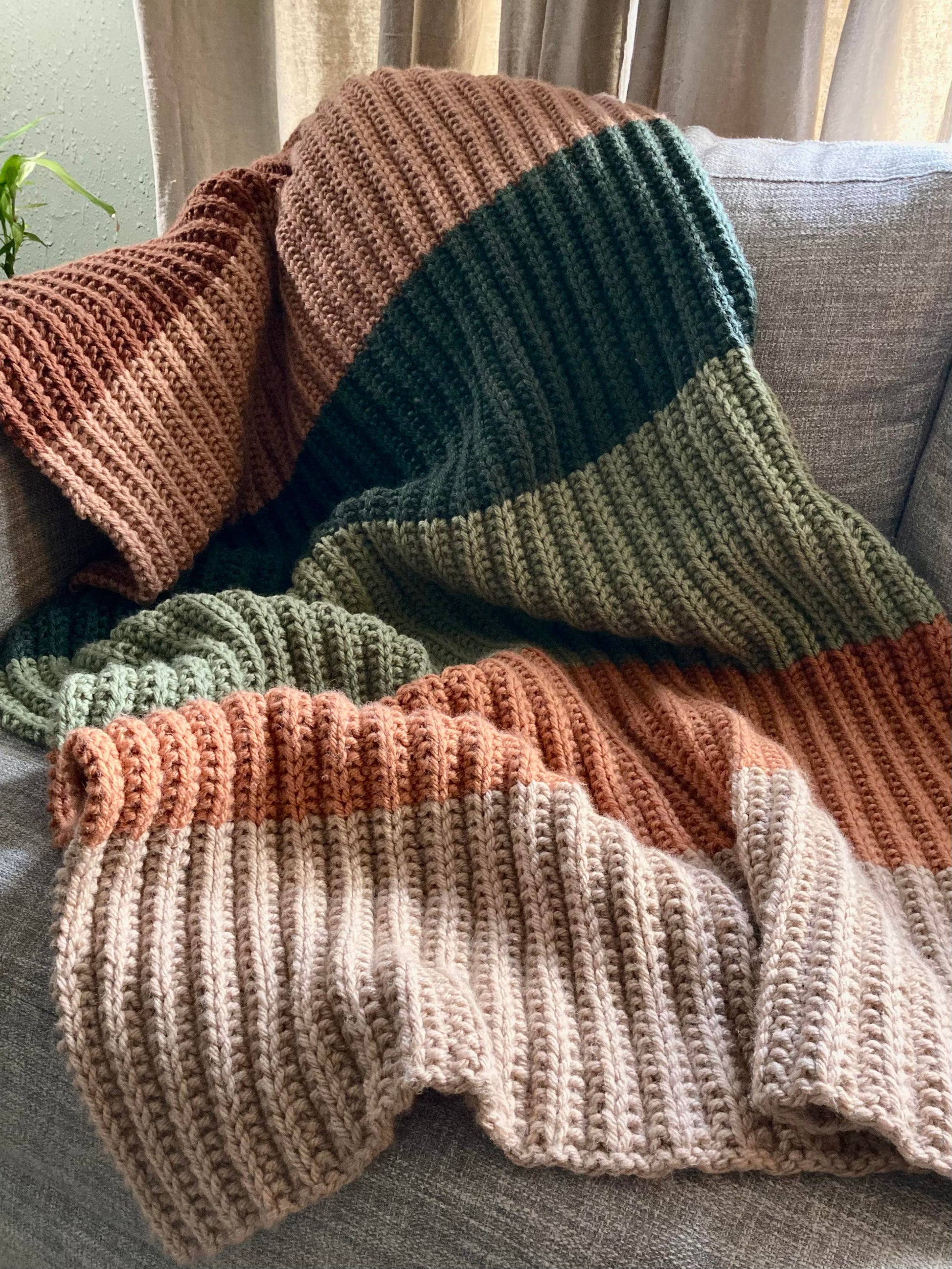 Ribbed knit color block blanket with six colors