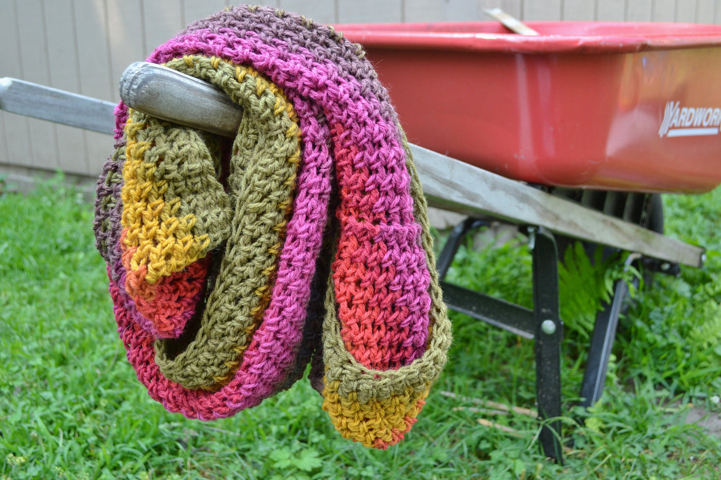 Sugar Shack Infinity Scarf Pattern