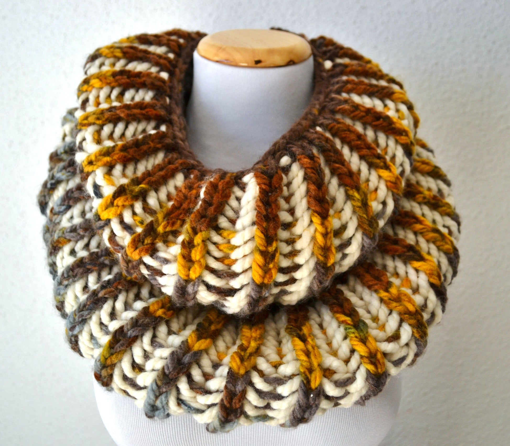 bricohe knit super bulky cowl